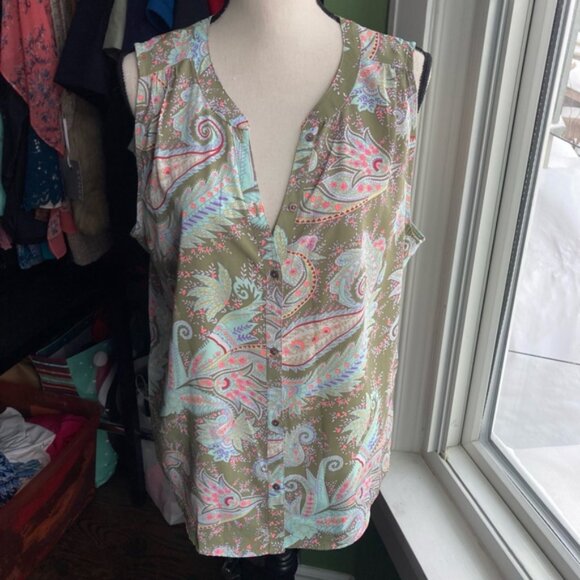 American Eagle Outfitters Tops - Women's American Eagle Top XL Green Multicolor Sleeveless Blouse